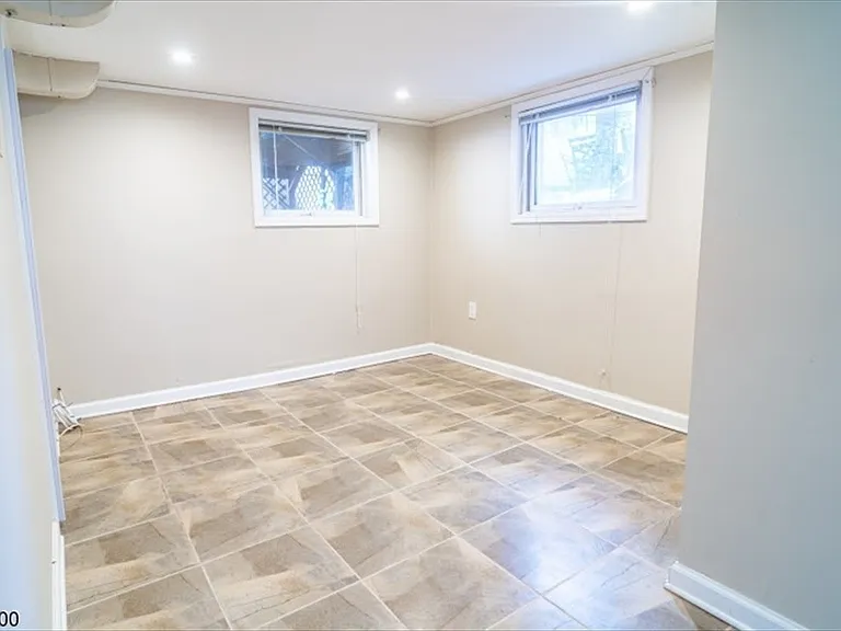 21 Donaldson Ave — Photo 10