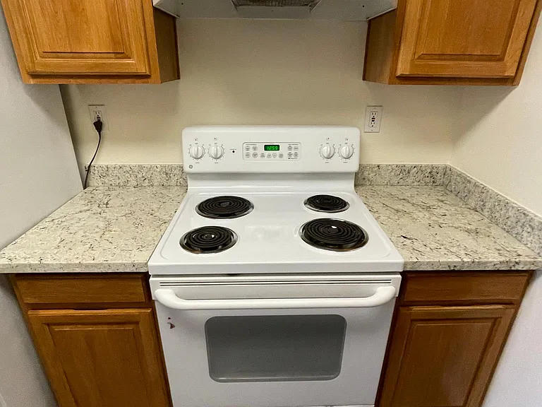 2019 W Middlefield Rd #4 — Photo 7