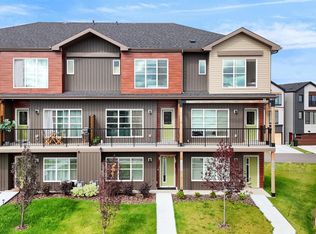 510 37th St SW, Edmonton, AB T6X3B2