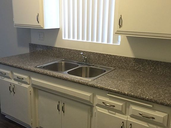 5th image of 631 E Verdugo Ave APT L
