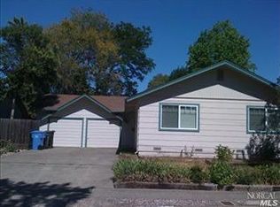 2518 Tamarisk Dr, Santa Rosa, CA 95405