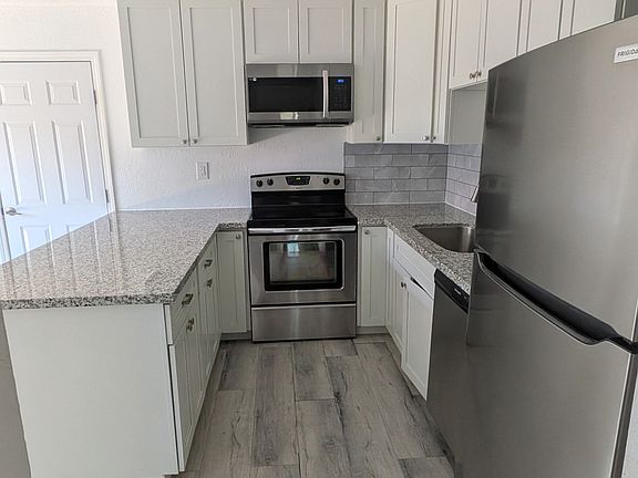 4th image of 10143 De Soto Way