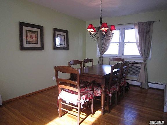 2nd image of 906 Whitehall Dr