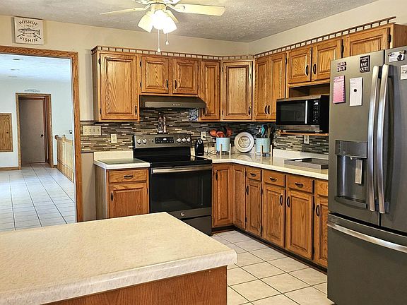 2nd image of 135 Clifton Mills Rd