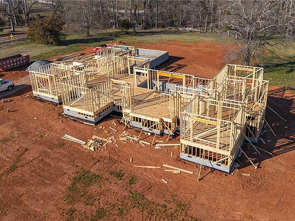 4th image of 778 Garrison Rd