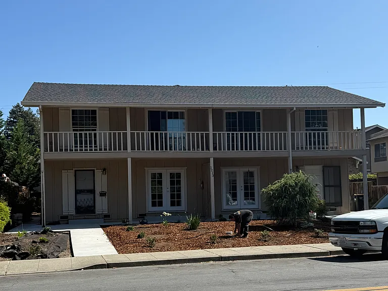 1213 W Washington Ave #1 — Photo 4