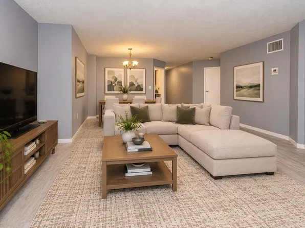 119 Harmon Cv, Secaucus, NJ 07094