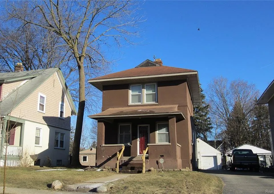 64 Oliver St