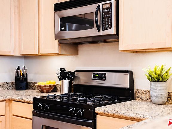 3rd image of 6400 Crescent Park E APT 204