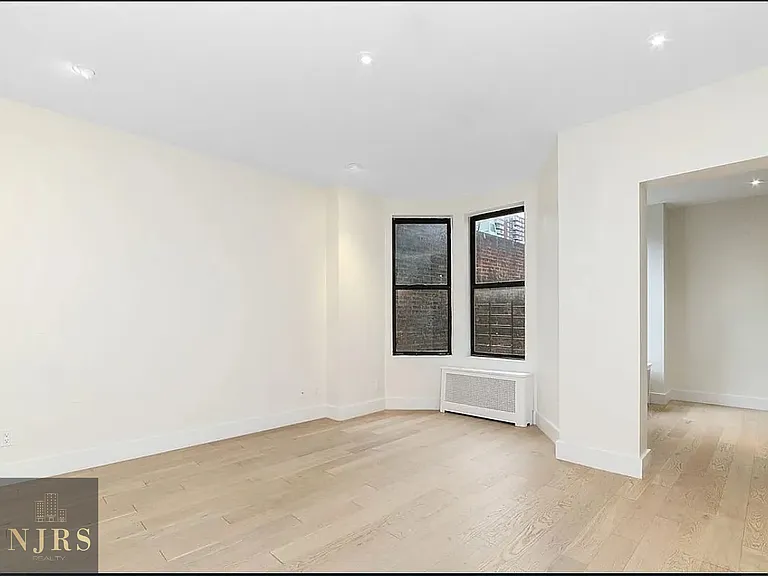 226 W 97th St #6A — Photo 4