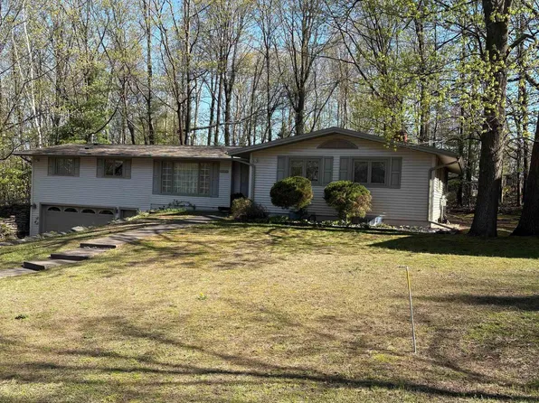 303 Jonathon Carver Road, Marquette, MI 49855