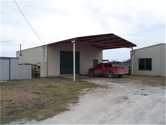 2nd image of 17690 S State Highway 121
