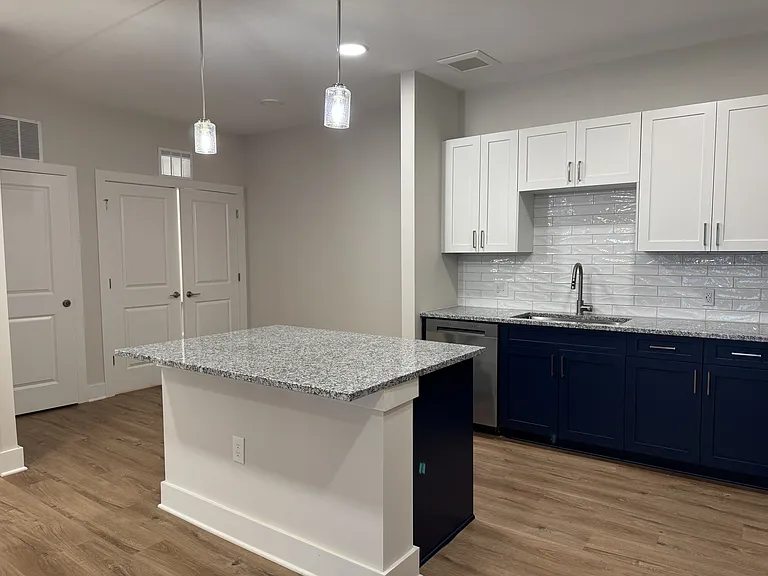 The Crest at Oakwood — Photo 128
