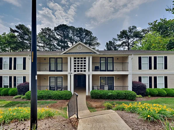 2300 Myron Dr APT 3, Raleigh, NC 27607