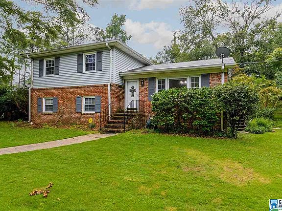 2nd image of 2333 Brookline Dr