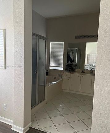 4th image of 1702 Sparrow Ln #1702