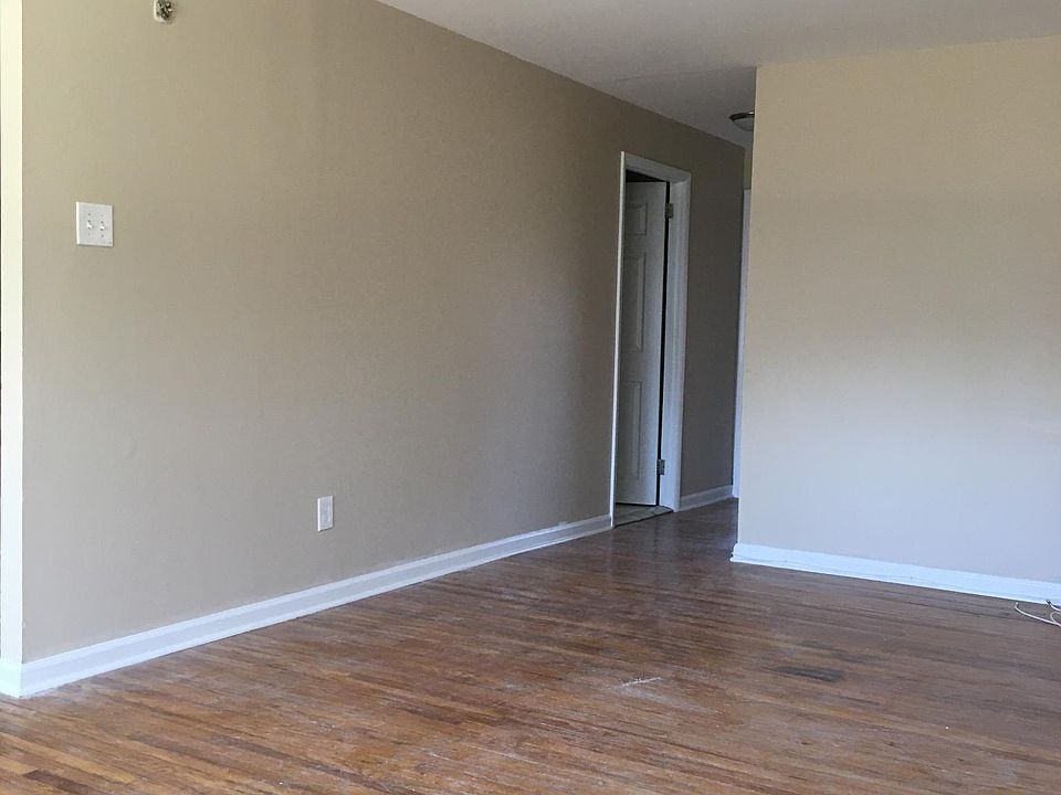 2nd image of 1201 Columbia Ave APT B1