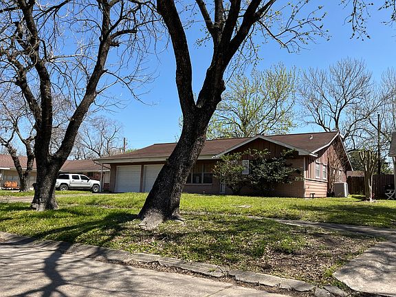 2nd image of 2403 Blueberry Ln