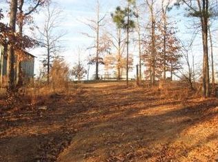 590 Ridgewood Forest Dr, Talladega, AL 35160