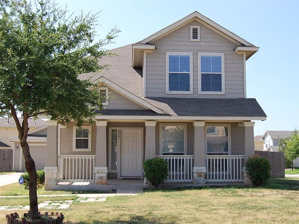 1st image of 2401 Bluffstone Dr