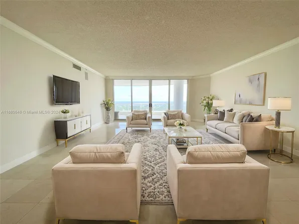 21050 Point Pl APT 1204, Aventura, FL 33180
