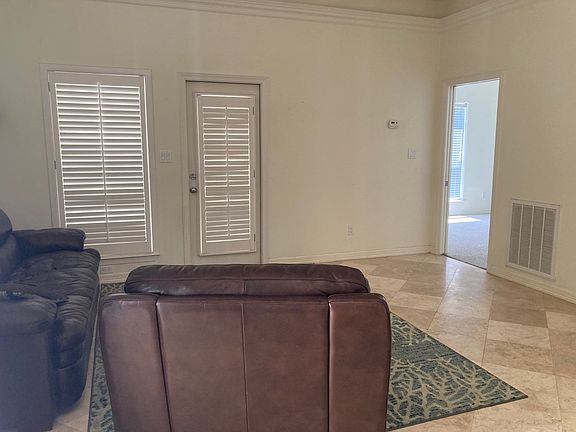 4th image of 103 E Georgia Ruth Dr #B1