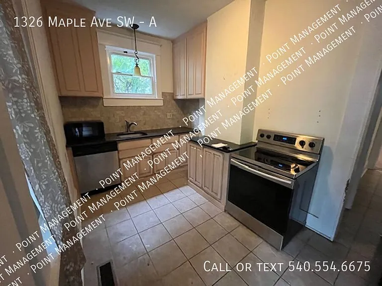 1326 Maple Ave SW #A — Photo 4
