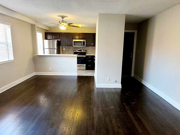 3rd image of 4440 Roanoke Pkwy #1208-201