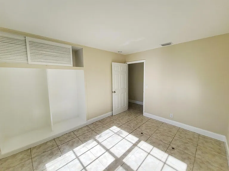 420 W Blue Heron Blvd #2 — Photo 5