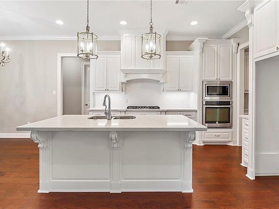 5th image of 3746 Gray Willow Dr #D