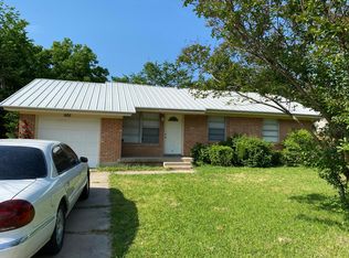 1101 Laguna Dr, Denton, TX 76209
