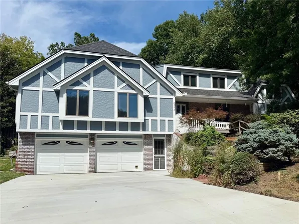 6773 N Park Ave, Gladstone, MO 64118