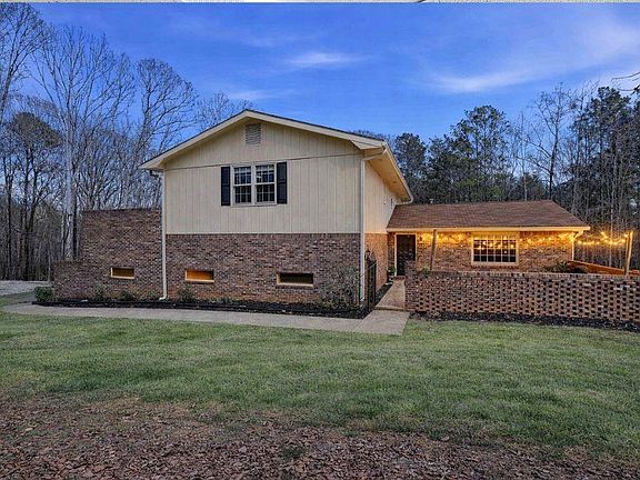 3rd image of 180 Lockwood Rd