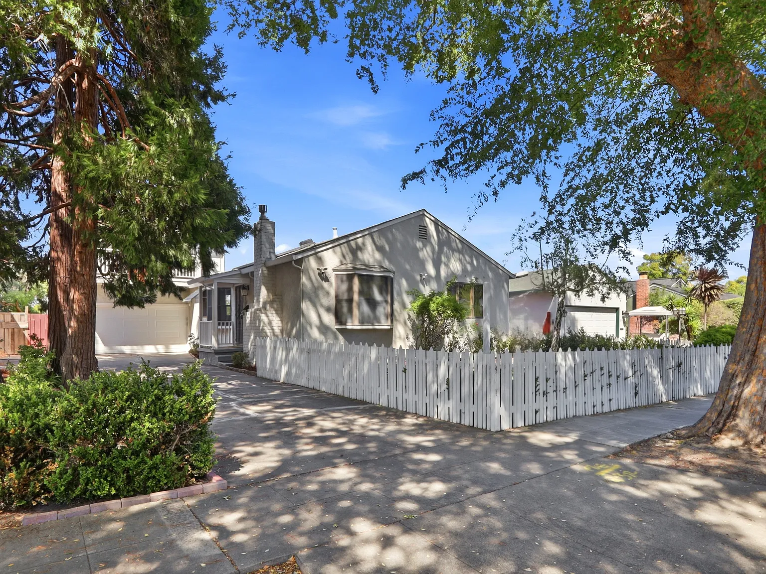 4 bed, 1650 sqft, $6,395 — Photo 1