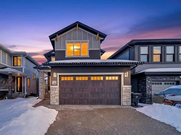 234 W Grove Point SW, Calgary, AB T3H 1Y7
