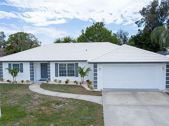 2nd image of 3229 Village Green Dr