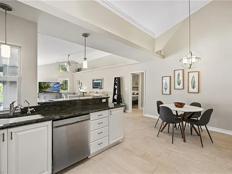 6605 Southfork — Photo 11