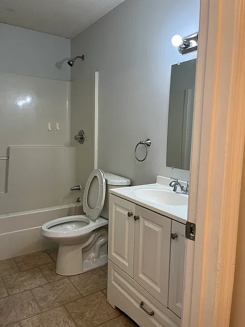 2 bed, 800 sqft, $1,450 — Photo 3
