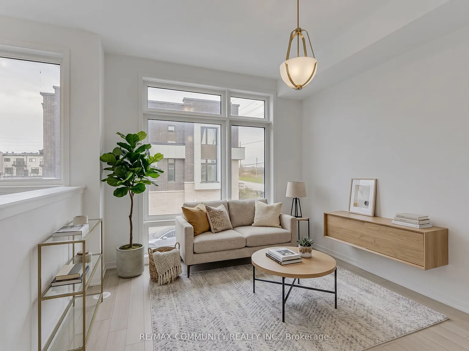 3 bed, $3,000 — Photo 1
