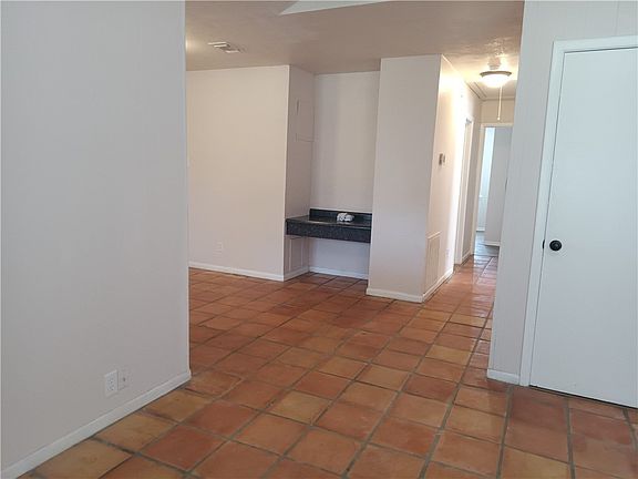 4th image of 3203 Heatherwood Dr