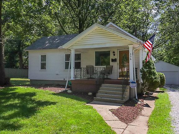 3rd image of 456 Loomis Ave