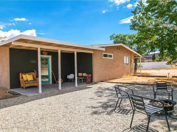 1425 Wamego Trl, Yucca Valley, CA 92284