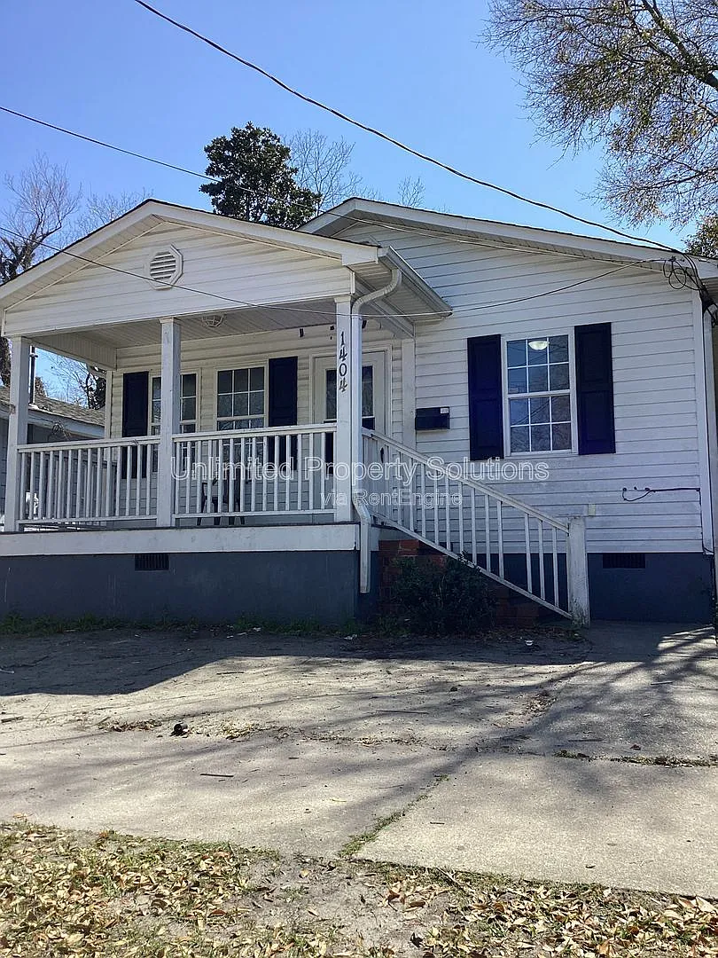 3 bed, 2.0 bath, 1104 sqft, $1,695 — Photo 2