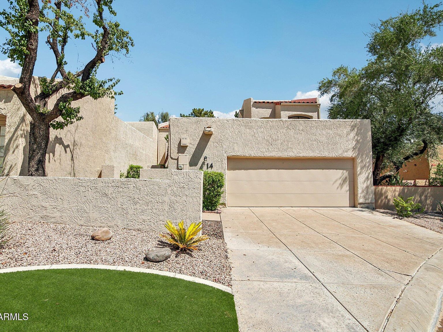 2626 E Arizona Biltmore Cir UNIT 14