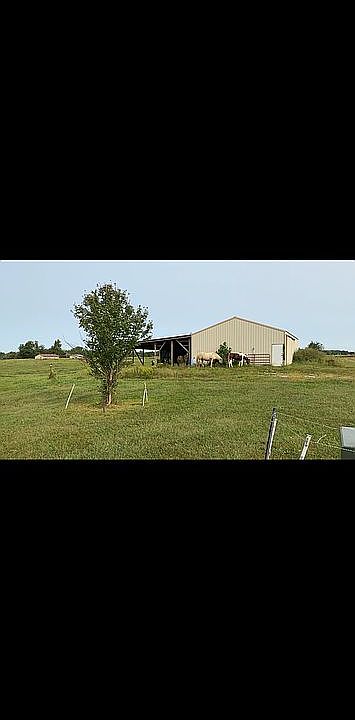 1st image of 1993 S County Road 550 E