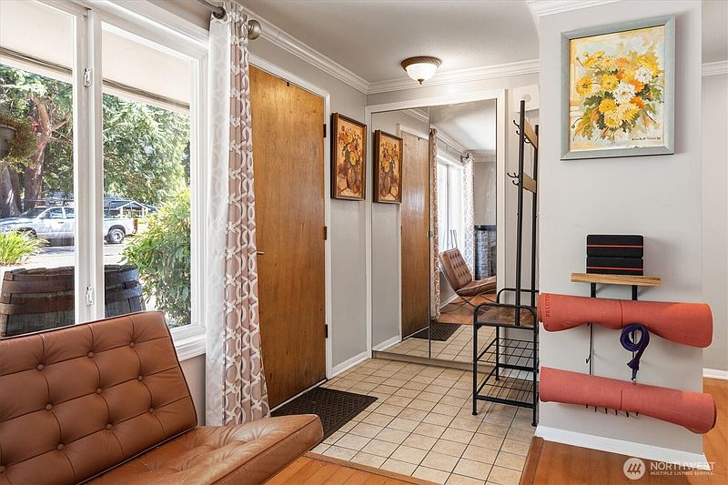 3rd image of 1331 N 121st Street