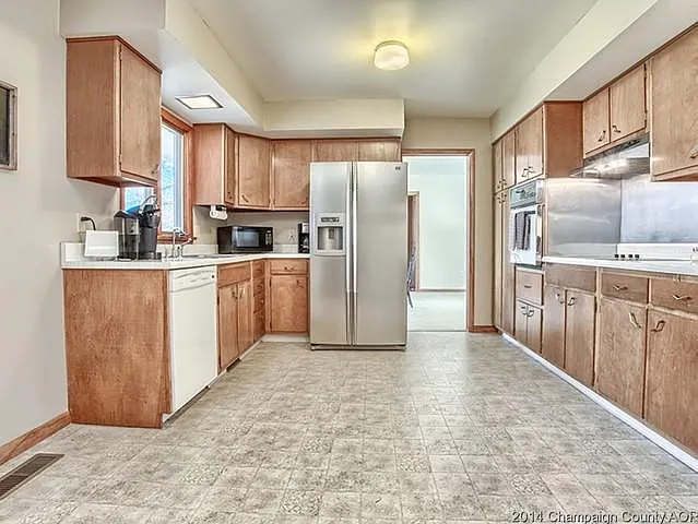 308 E Colorado Ave — Photo 3