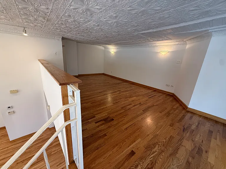 1237 N Noble St #1F — Photo 9