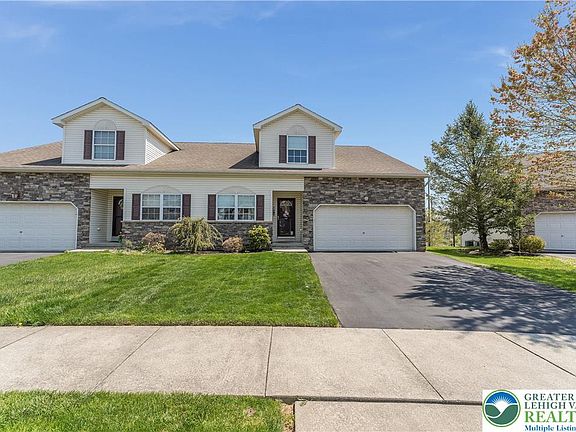 3rd image of 886 Graystone Cir