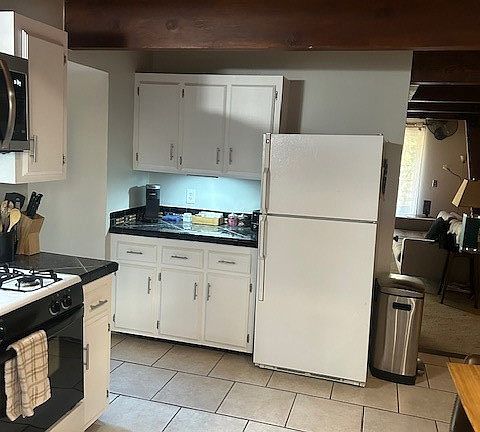 2nd image of 43095 Monterey St